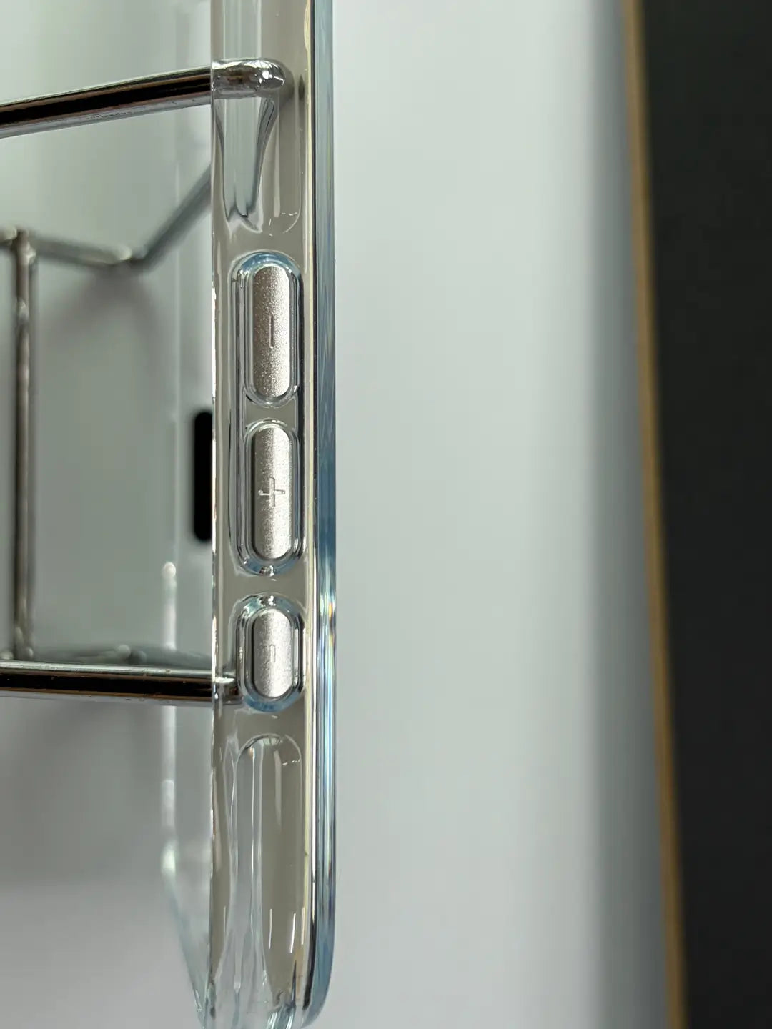 iPhone用 MagSafe クリアケース 卸売 – 防黄変・耐衝撃・大口供給