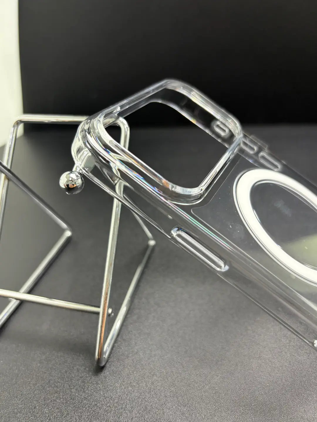 iPhone各機種対応 高透明マグセーフアニメーションケース N52高磁力 ロゴ刻印OEMODM 卸売り大歓迎